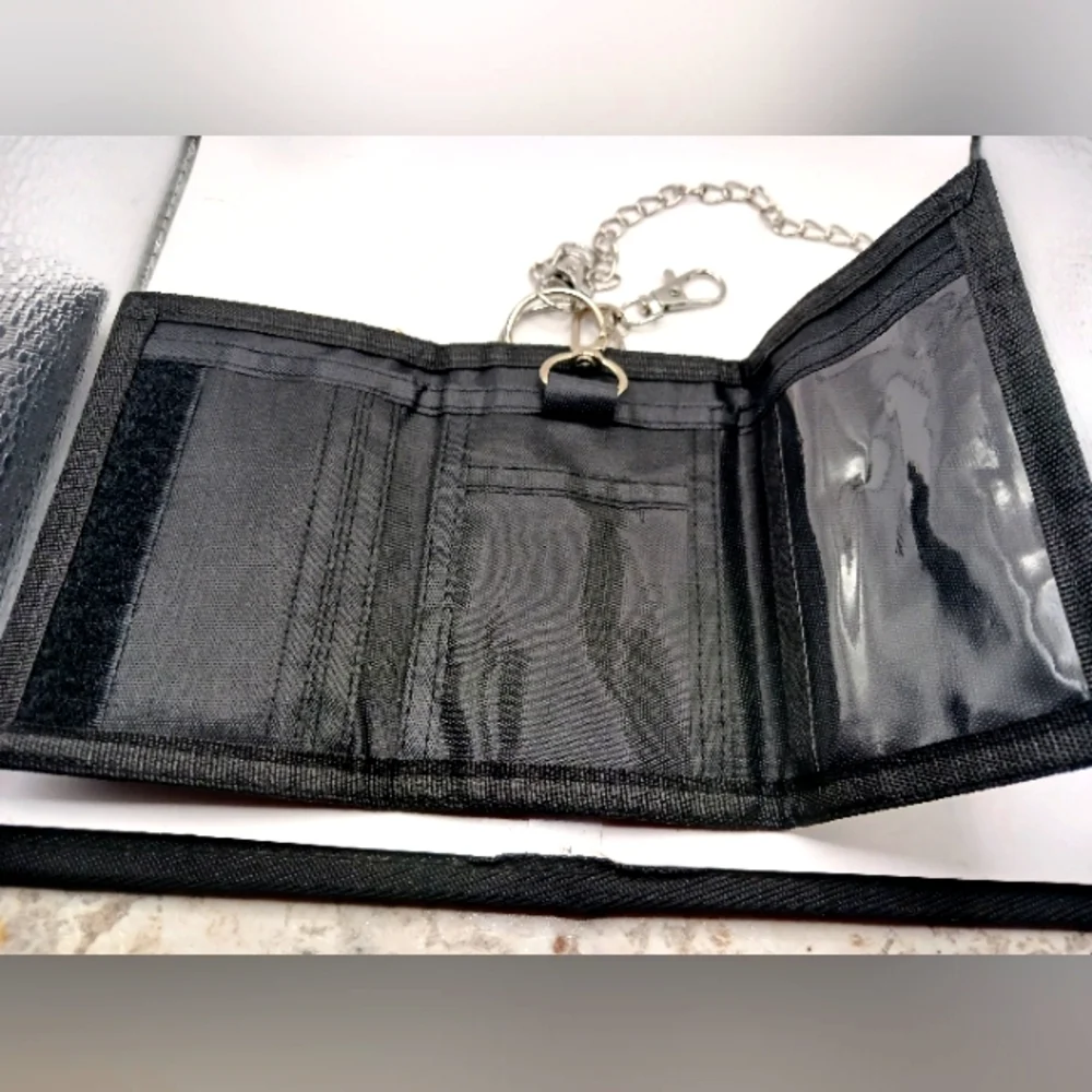 Green Camouflage TRI-Fold Nylon Wallet with 18 